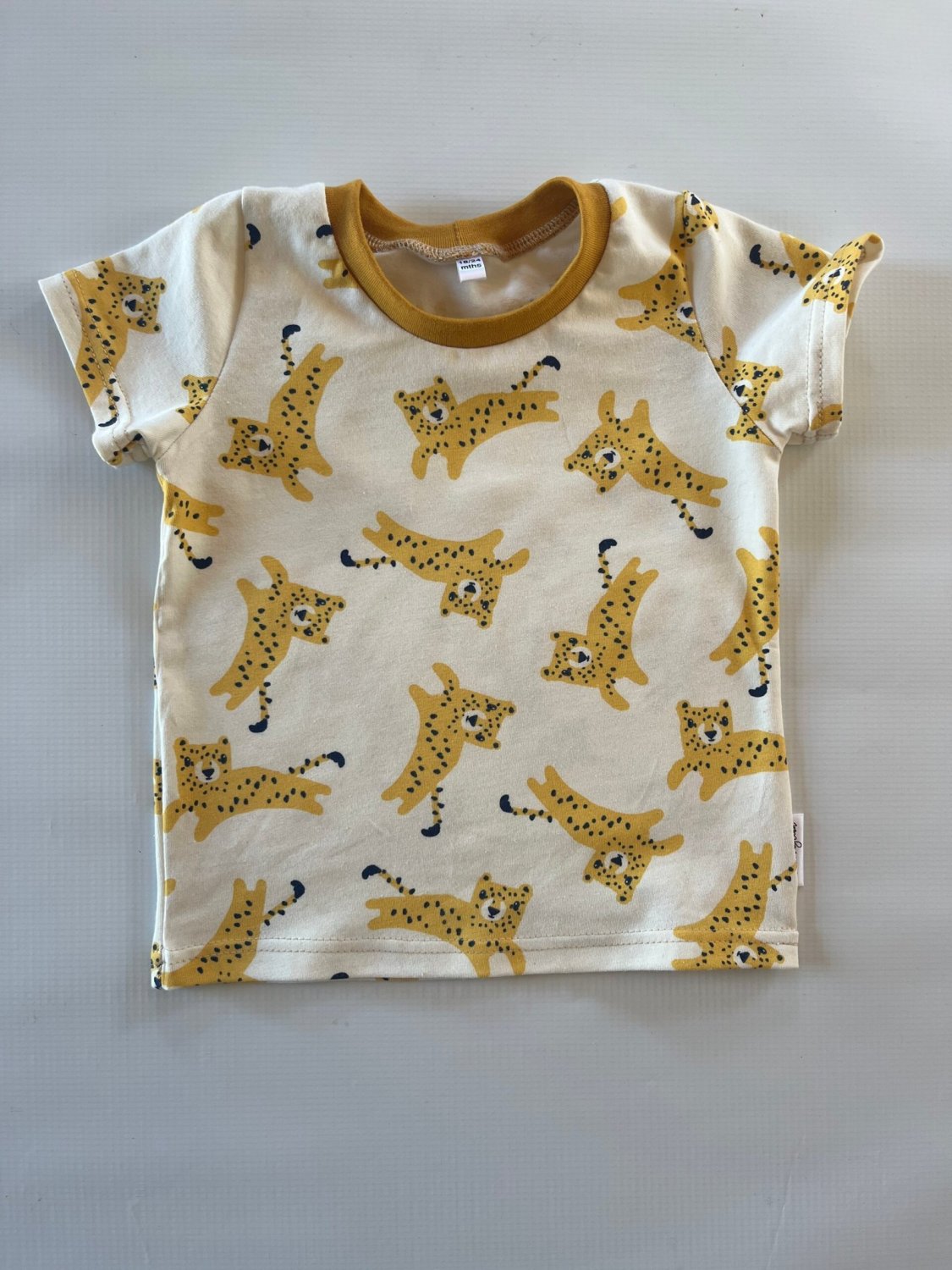 Product image - {main}