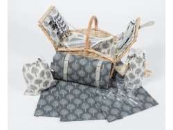 Fairytale 5-PERSON Picnic Basket Grey Washed