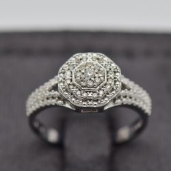 9CT 3.00 G White Gold Engagement Ring