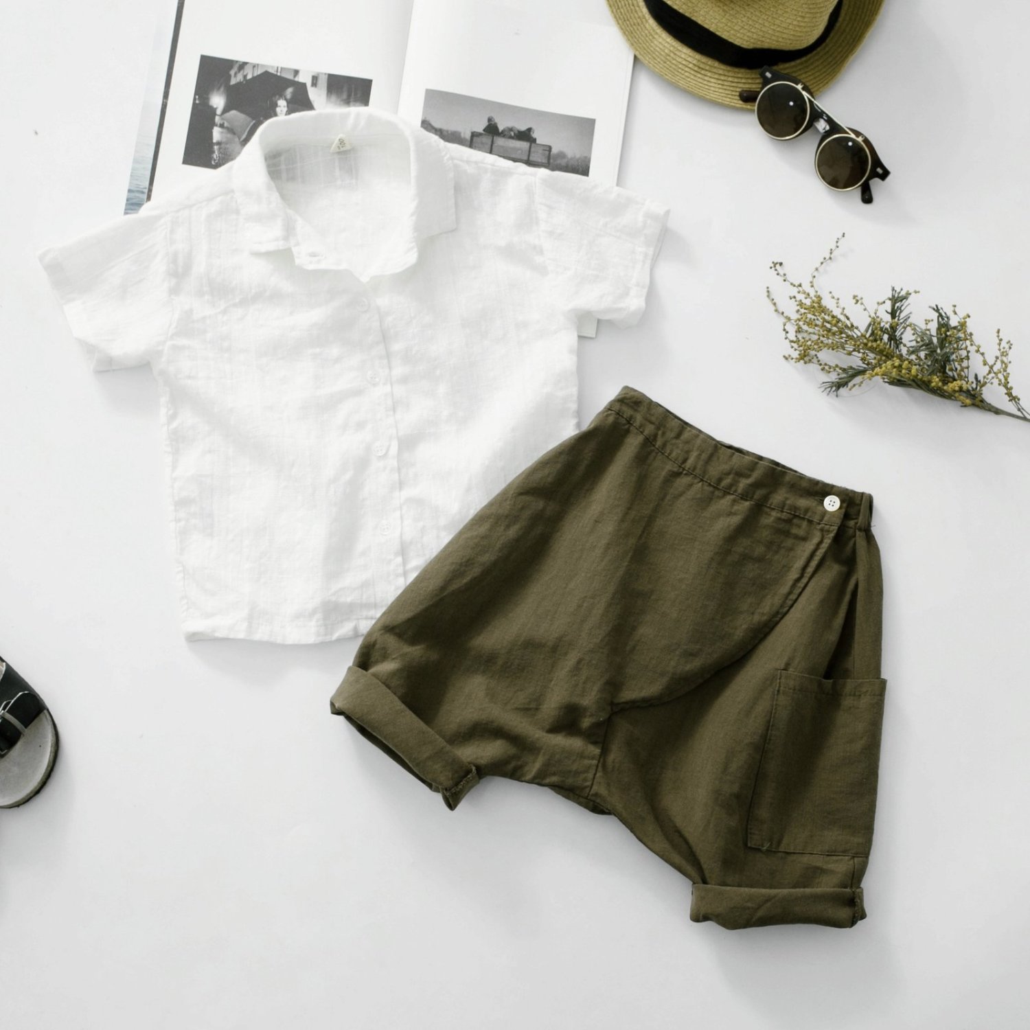 Product image - {main}