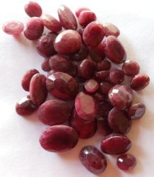 Stunning - 500 Cts - Red Ruby Ovals Mix Sizes - With Certificate