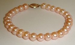 Marykay - Lovely Apricot Pink Genuine Freshwater Pearl Bracelet