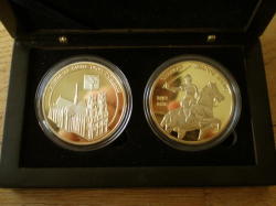 Jeanne D Arc Joan Orleans City 2 Medals 40 Mm Gold Plated In Caps And Box
