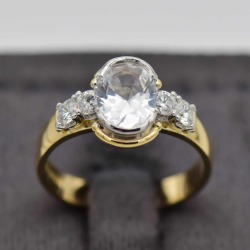 Ring 18CT 4.20 G Engagement Ring