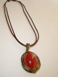 Antique Style Rhinestone Pendant Necklace