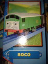 Thomas & Friends - Boco + 2 Carriages Motorized Railway Track Master System- Tomy