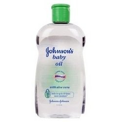 Johnson & Johnson Baby Oil Aloe Vera + Vitamin E 200ml Oil