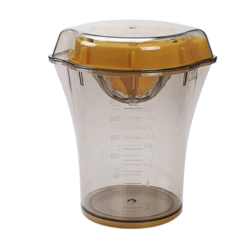Manual Citrus Juicer With Built-in Measuring Cup