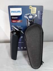 Philips 7000 Wet & Dry Electric Shaver With Skiniq Beard Trimmer