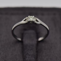 14CT White Gold Engagement Ring