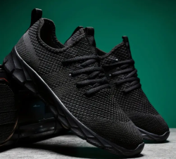 Comfortable Sneakers With Shock Absorption - 5 Black