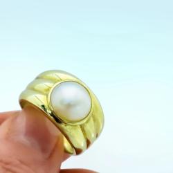 Cape Diamond Exchange In St. George's Mall 9KT Yellow Gold Mabe Pearl Ring