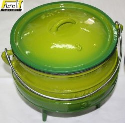 Pot 3-leg No 3 Size 7.8 Litre - Cast Iron + Green Enamel