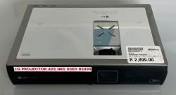 LG Projector. 423 L hrs Used Of 1400 L hrs Overhead Projector