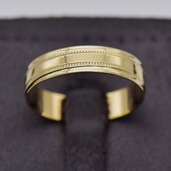 9CT Yellow Gold Patterned Wedding Ring