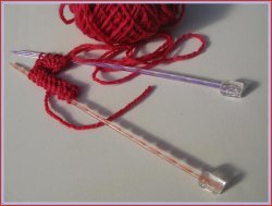 Child Plastic Knitting Needles. No 4mm.