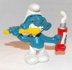 1979 Vintage Smurf Brushing Teeth 2" Pvc Figure