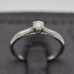 9CT White Gold Solitaire Engagement Ring