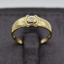 9CT Ring Yellow Gold Engagement Ring